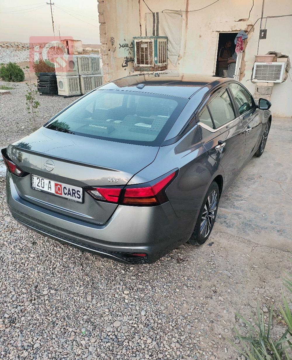 نيسان ألتيما